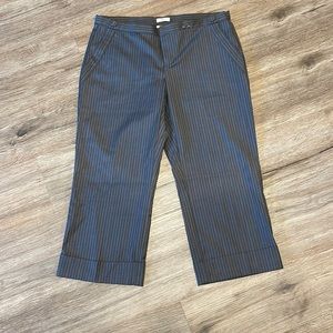 Old navy capris, size 1